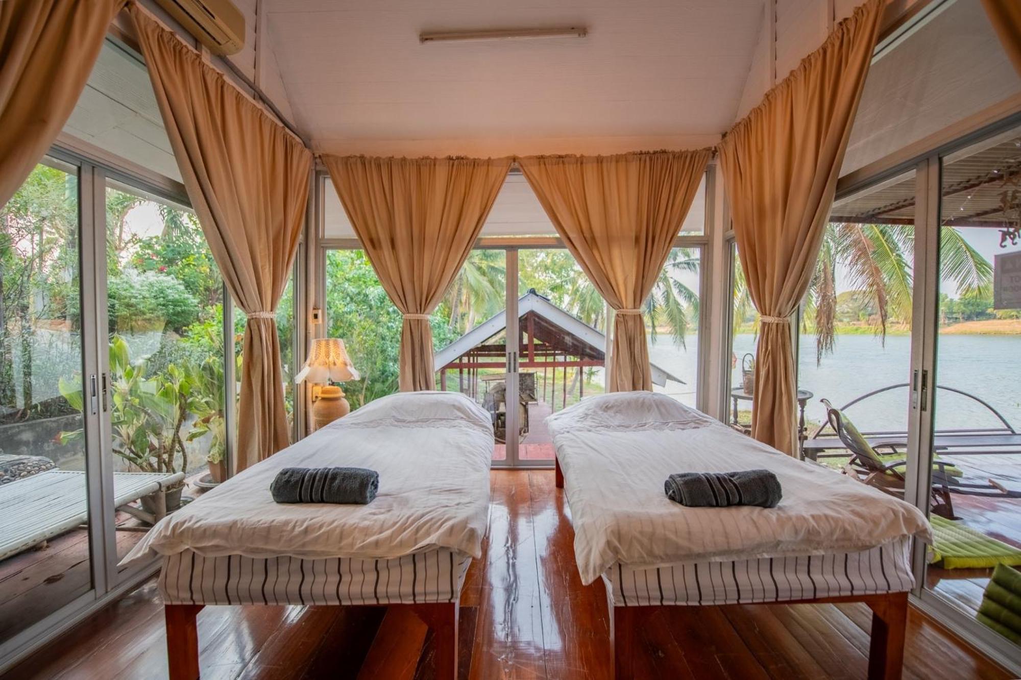River Flow House Bangtanod Photharam Exterior photo
